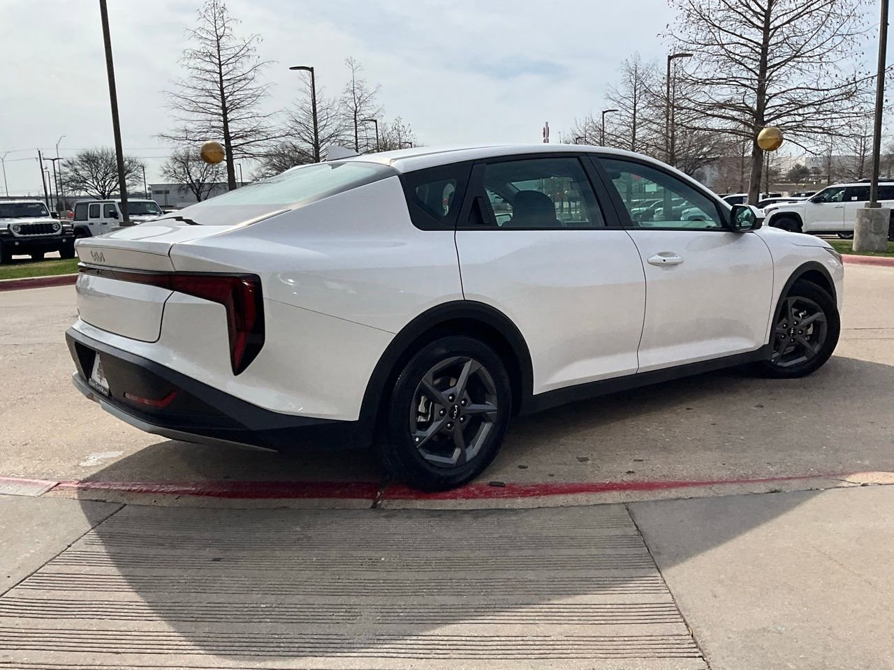 Used 2025 Kia K4 LXS image 6