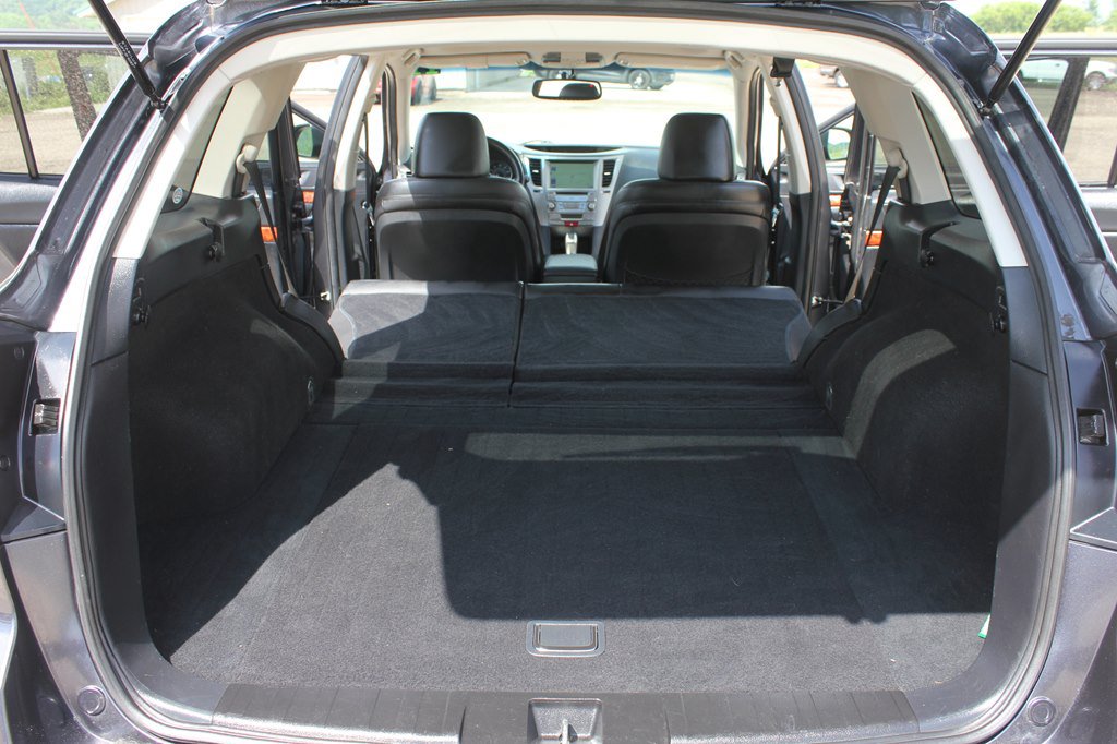 Used 2011 Subaru Outback 2.5i Limited AWD/4WD image 39