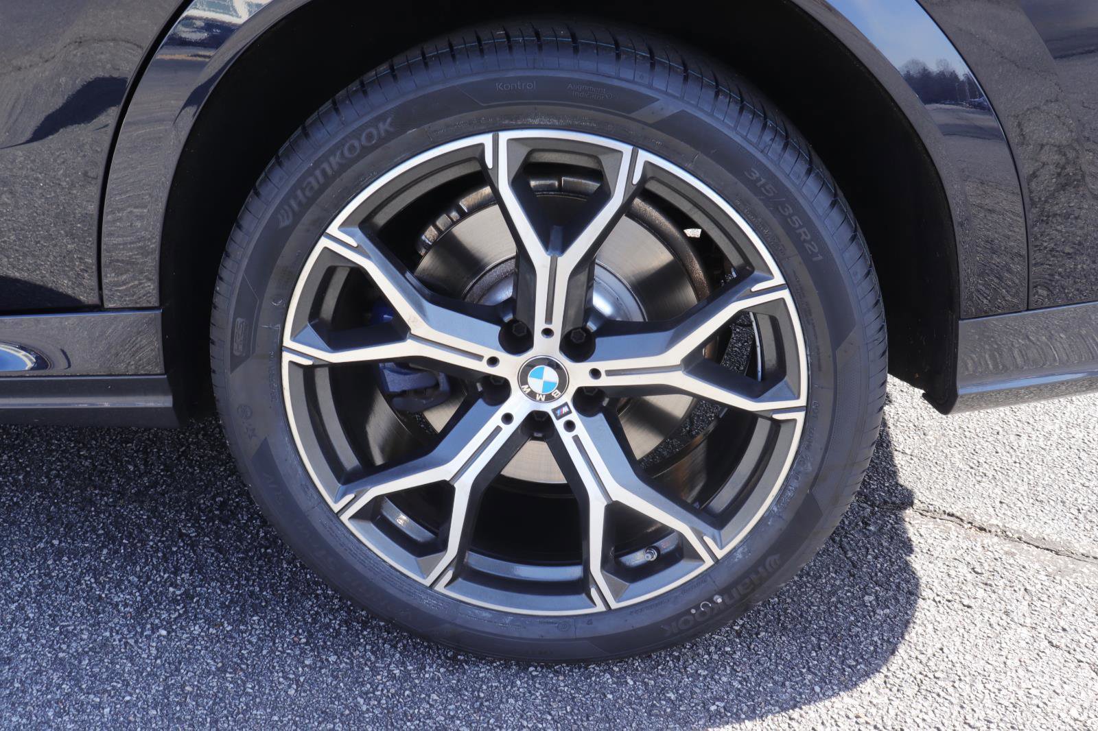Used 2023 BMW X6 M50i w/ Executive Package image 43