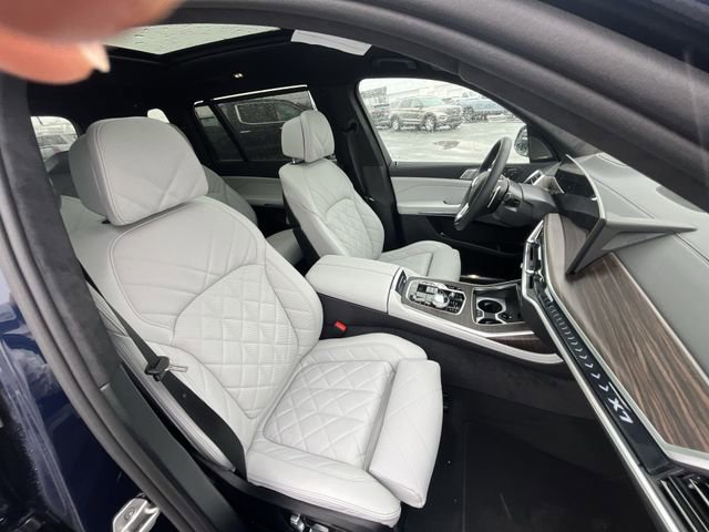 Used 2026 BMW X7 xDrive40i image 30