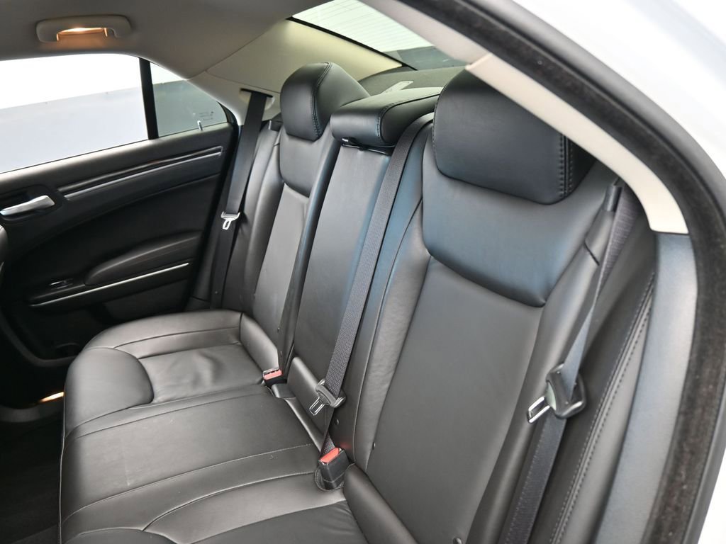 Used 2023 Chrysler 300 Touring L image 24