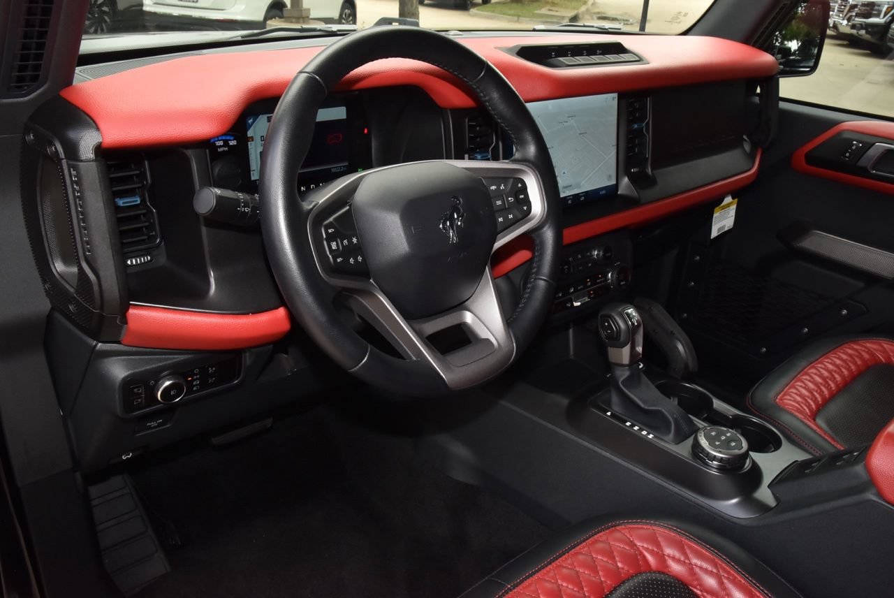 Used 2023 Ford Bronco Wildtrak AWD/4WD image 38