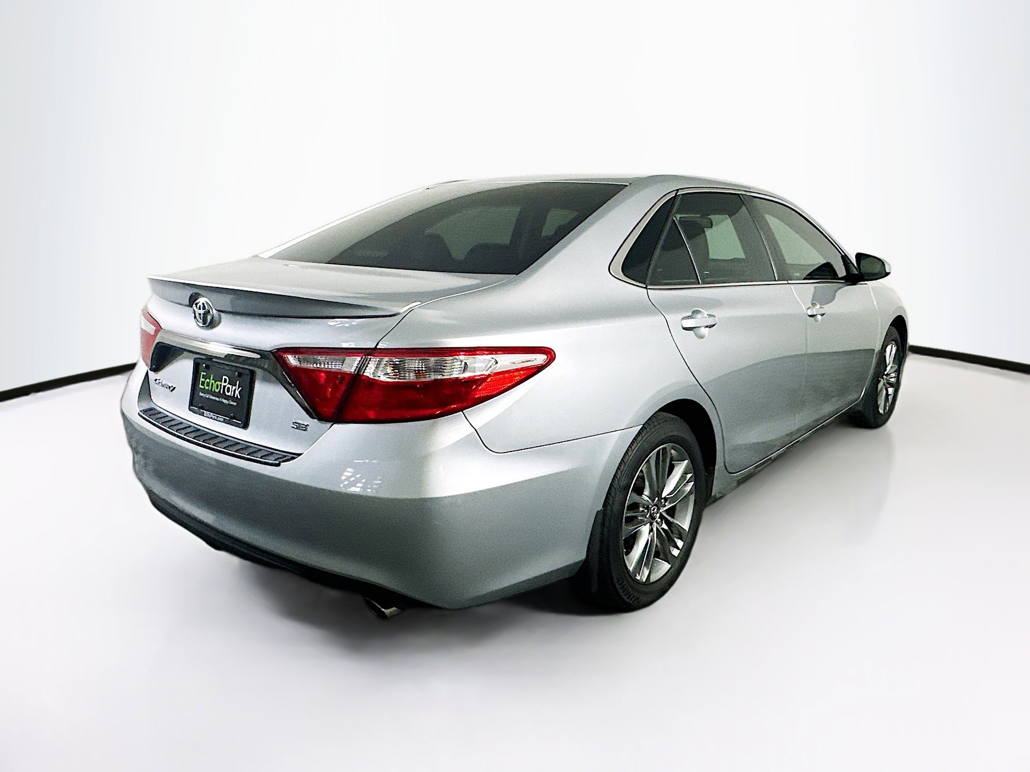 Used 2017 Toyota Camry SE FWD image 9