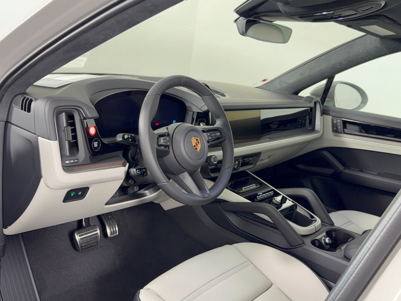 New 2026 Porsche Cayenne GTS AWD/4WD image 4