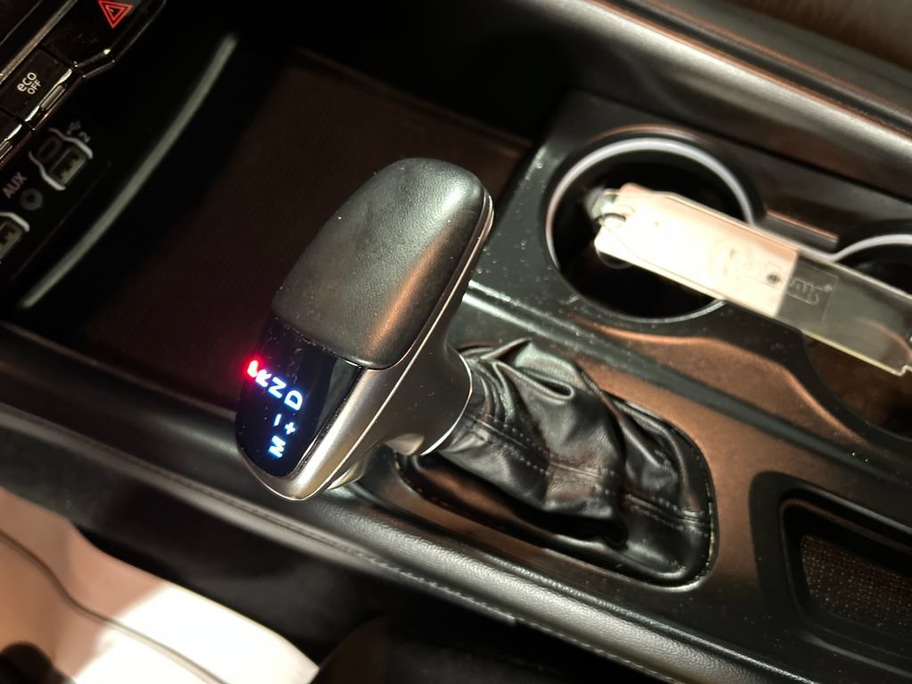 Used 2024 Dodge Durango SXT w/ SXT Blacktop Group AWD/4WD image 20