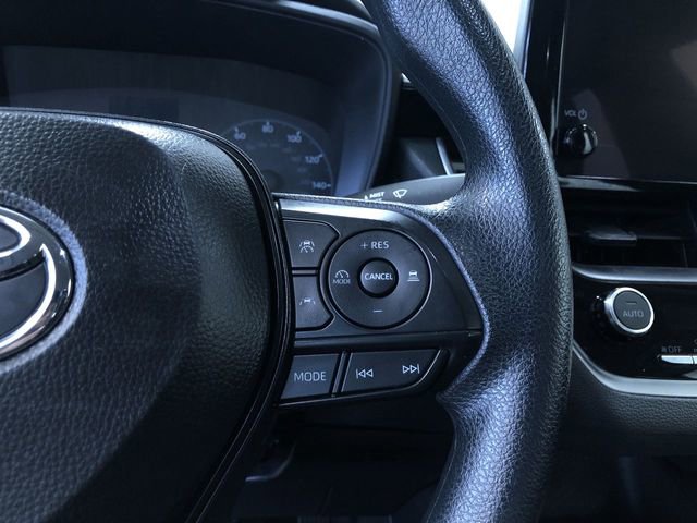 Used 2025 Toyota Corolla LE image 26