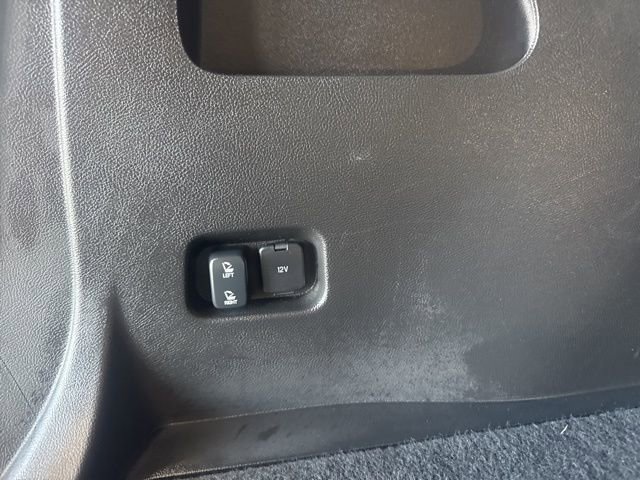 Used 2024 Ford Edge ST-Line w/ Class II Trailer Tow Package image 13