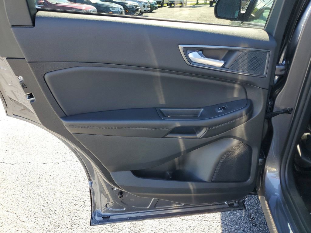 New 2024 Ford Edge SE w/ Black Appearance Package AWD/4WD image 29