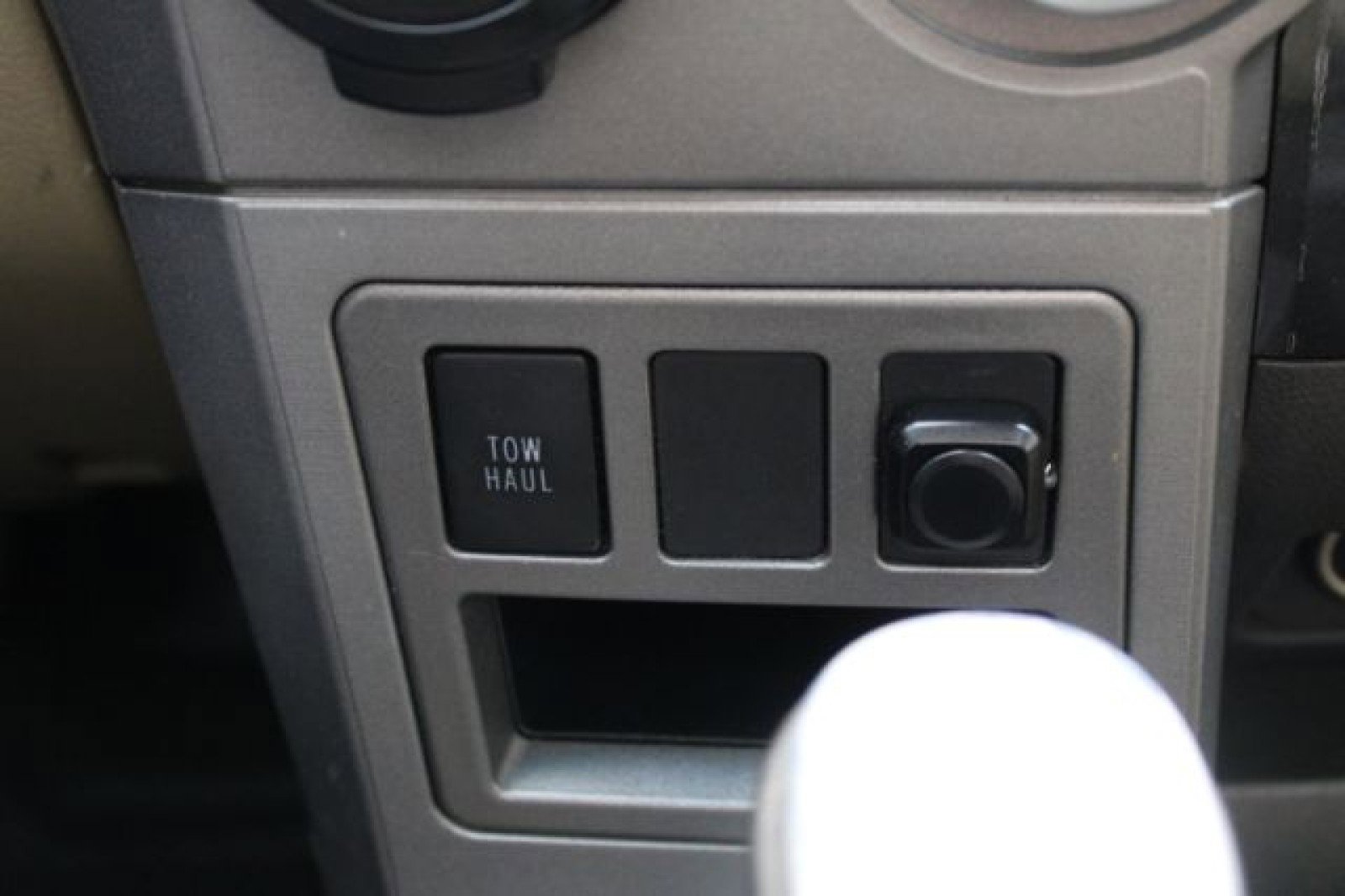 Used 2010 Toyota Sequoia Limited image 20