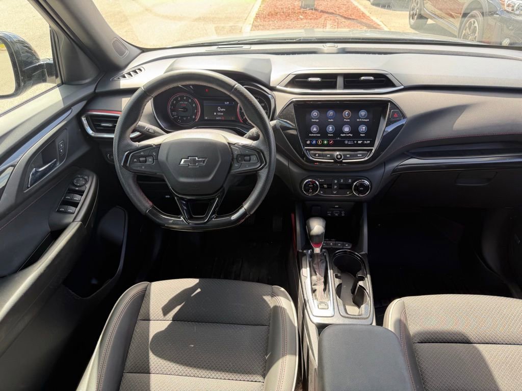 Used 2021 Chevrolet TrailBlazer RS w/ Technology Package FWD image 19