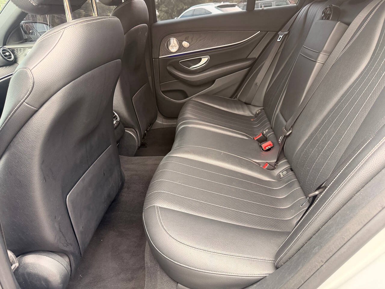 Used 2019 Mercedes-Benz E 300 4MATIC image 13
