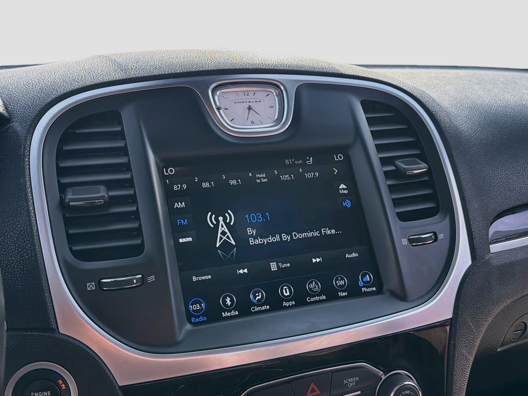 Used 2019 Chrysler 300 Limited w/ Safetytec Plus Group RWD image 15