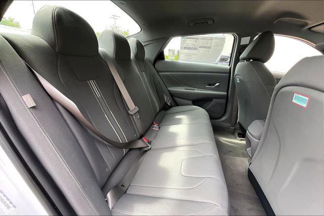 New 2025 Hyundai Elantra SEL image 26