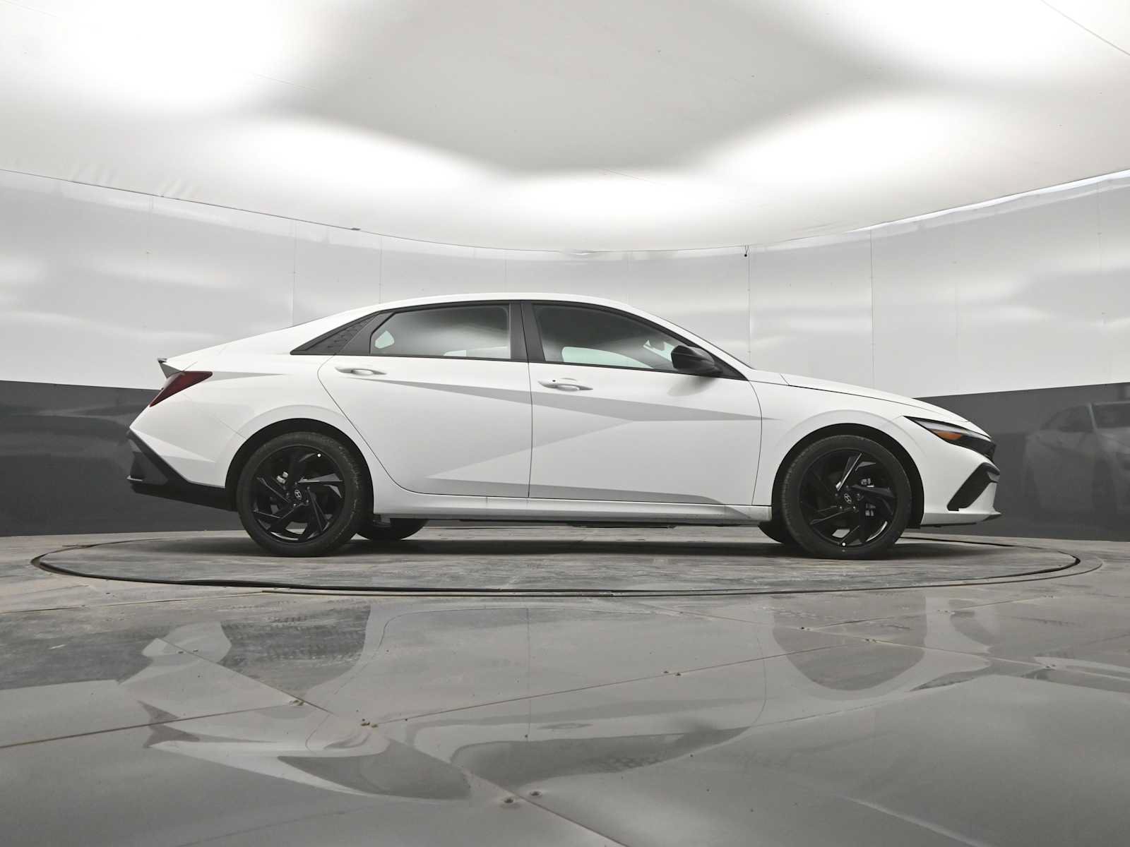 New 2026 Hyundai Elantra SEL Sport FWD image 45