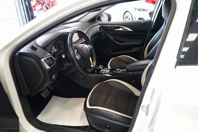 Used 2018 INFINITI QX30 Sport w/ Cargo Package image 25