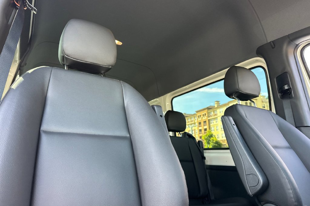 Used 2025 Mercedes-Benz Sprinter 2500 image 18