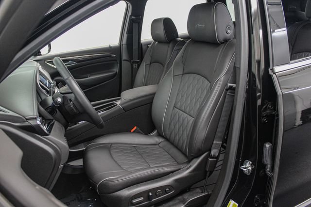 Used 2024 Buick Enclave Avenir w/ Avenir Technology Package AWD/4WD image 18