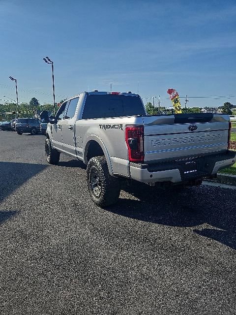 Used 2022 Ford F350 Lariat w/ Tremor Off-Road Package AWD/4WD image 2