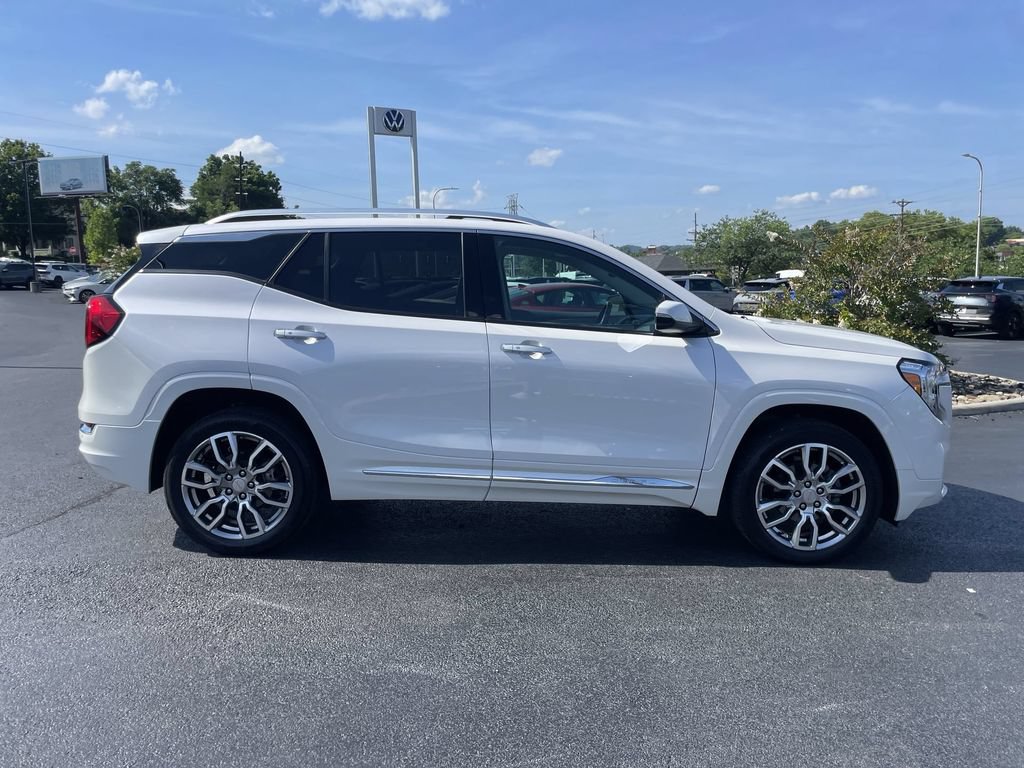 Used 2022 GMC Terrain Denali AWD/4WD image 4