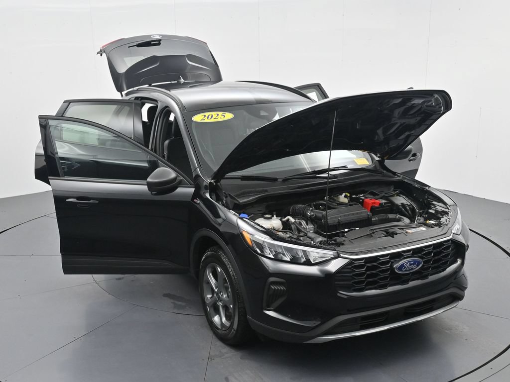 Used 2025 Ford Escape ST-Line AWD/4WD image 38
