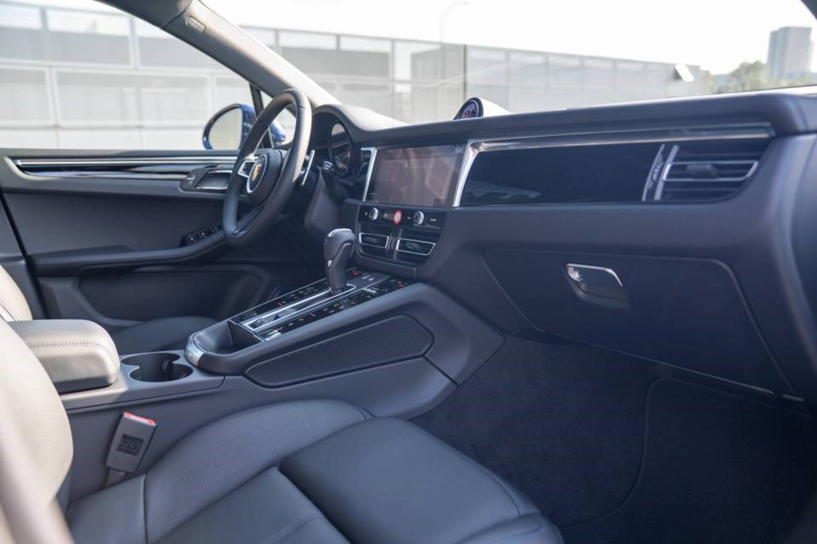 New 2026 Porsche Macan AWD/4WD image 26
