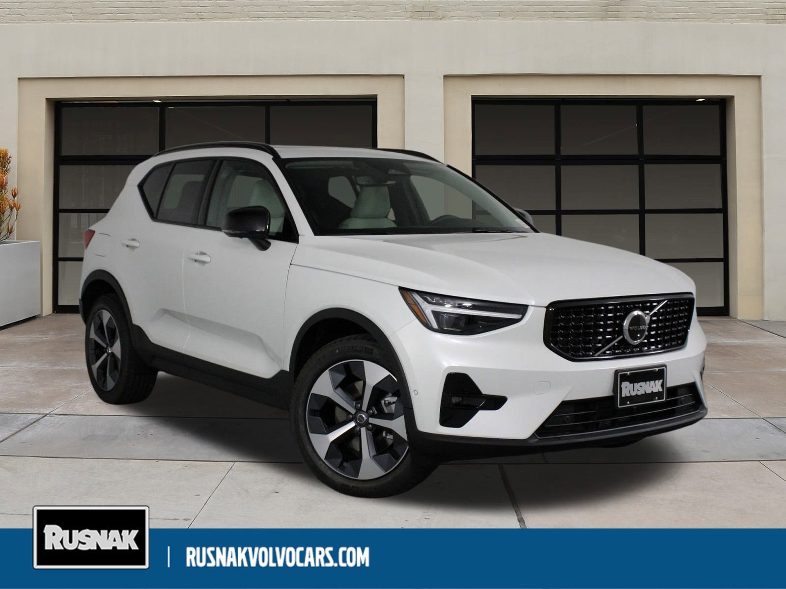 New 2026 Volvo XC40 B5 Plus w/ Protection Package Premier