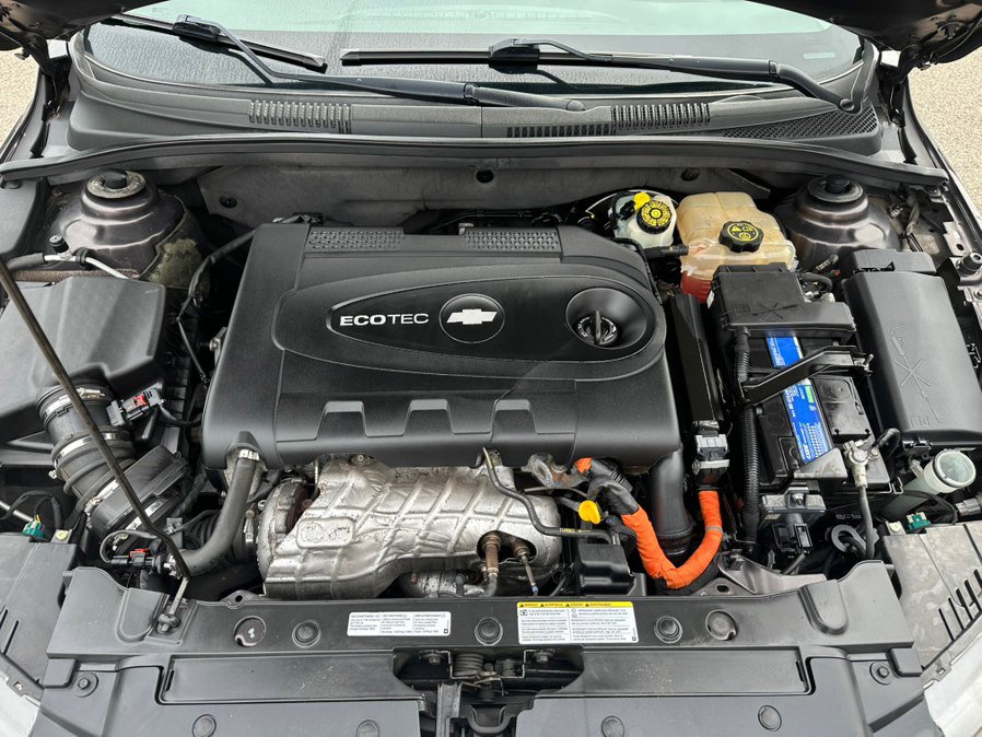 Used 2015 Chevrolet Cruze Diesel w/ Sun And Sound Package image 26