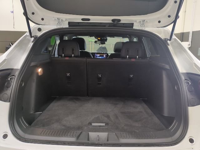 Used 2024 Chevrolet Trax RS w/ Sunroof Package image 12