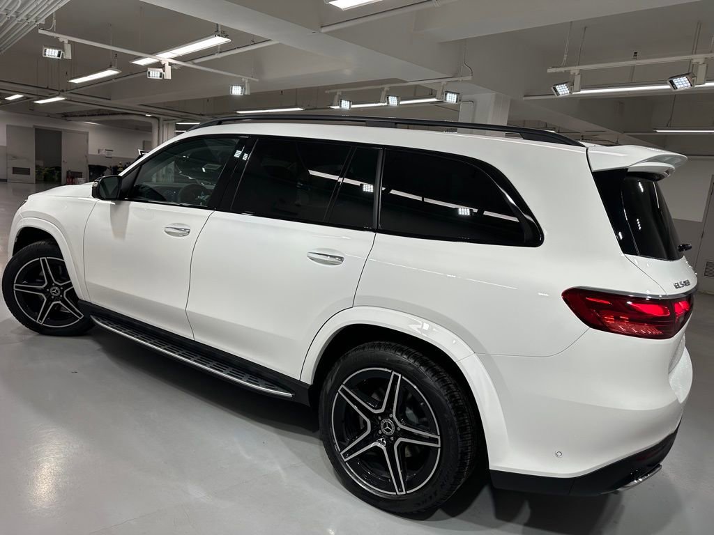 New 2026 Mercedes-Benz GLS 450 4MATIC image 12
