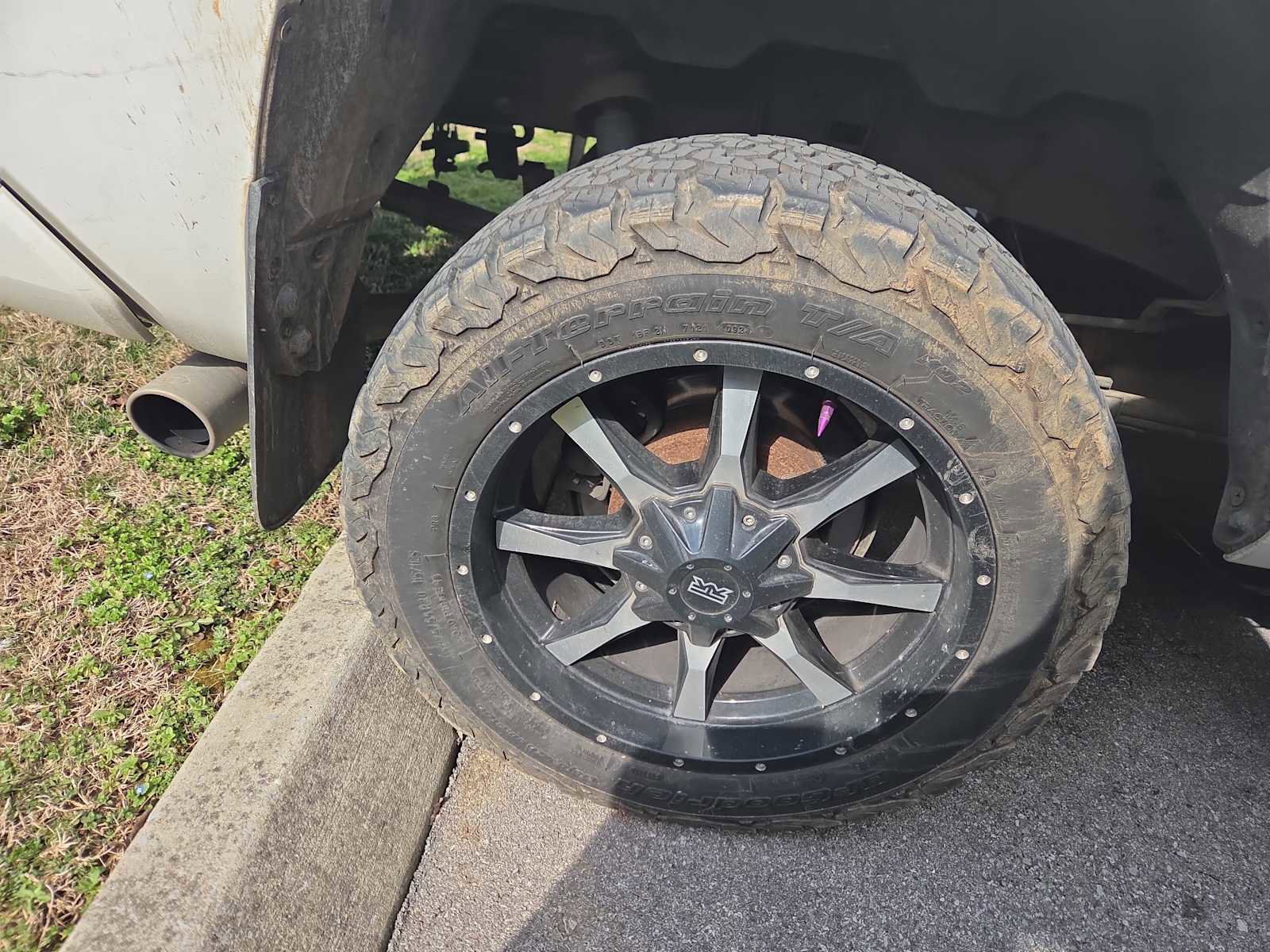 Used 2014 Toyota Tundra Platinum image 4