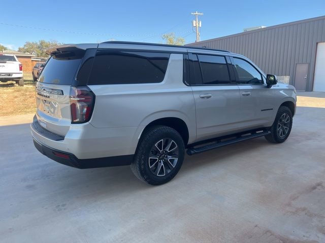 Used 2024 Chevrolet Suburban Z71 w/ Luxury Package image 4