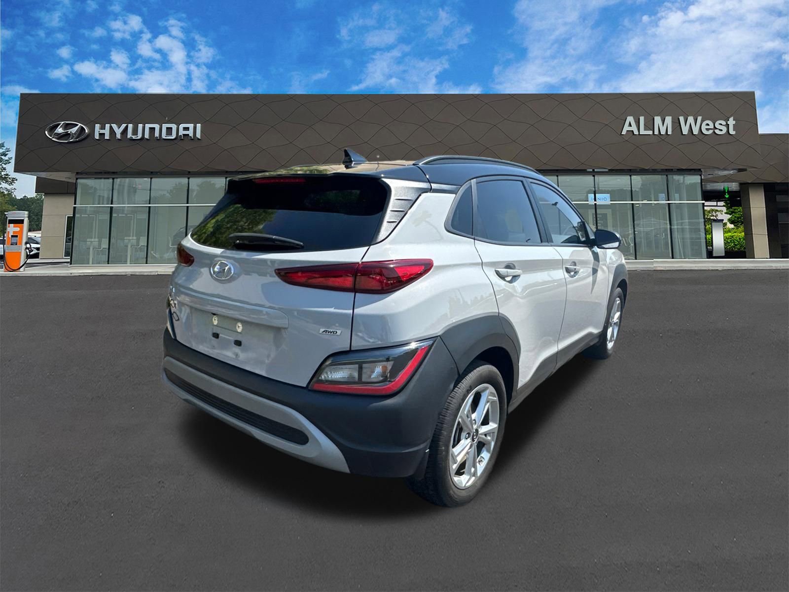 Used 2023 Hyundai Kona SEL w/ Cargo Package AWD/4WD image 5