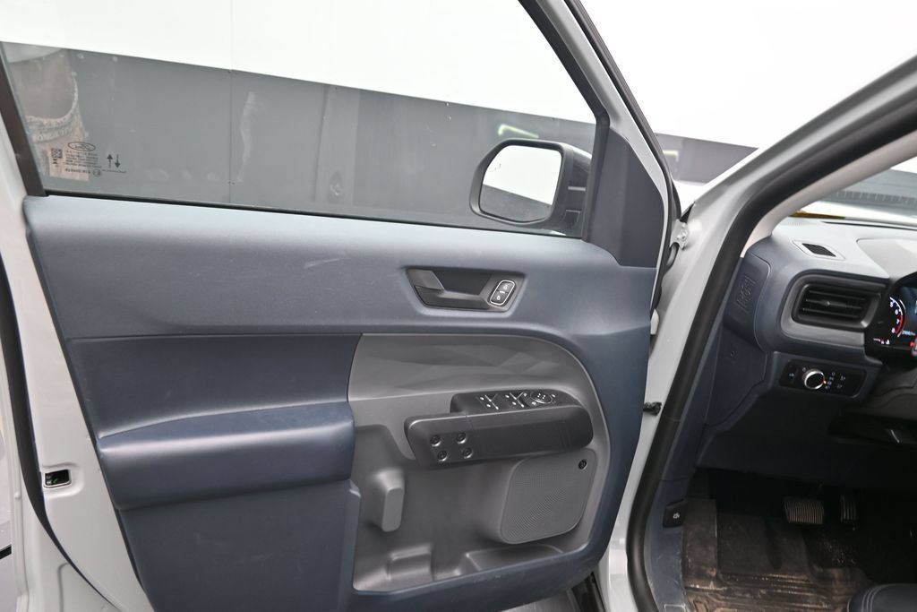 Used 2023 Ford Maverick Lariat w/ Lariat Luxury Package AWD/4WD image 17