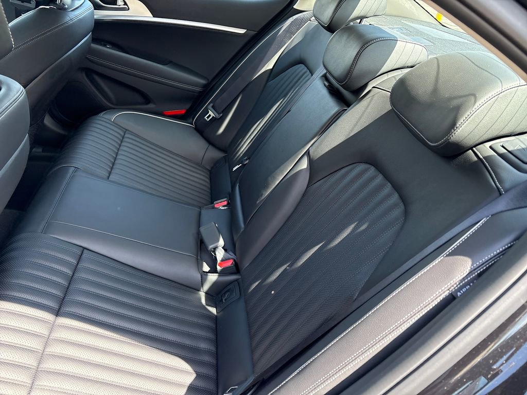 New 2026 Genesis G70 2.5T Prestige image 10