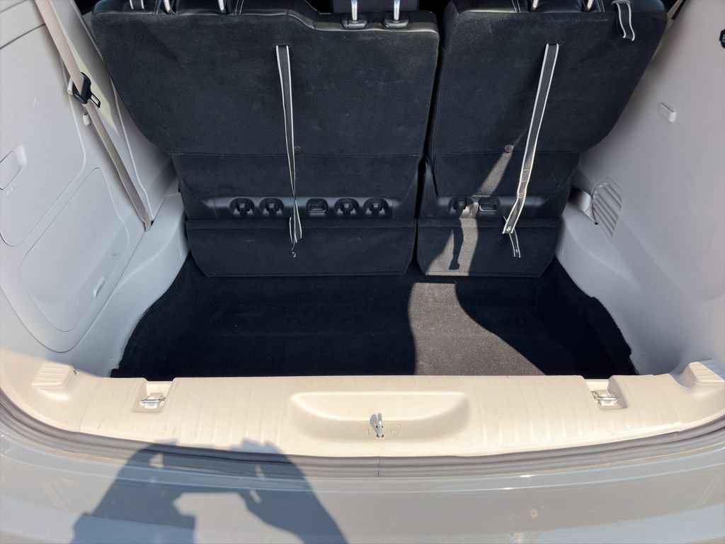 Used 2023 Chrysler Pacifica Touring-L FWD image 20