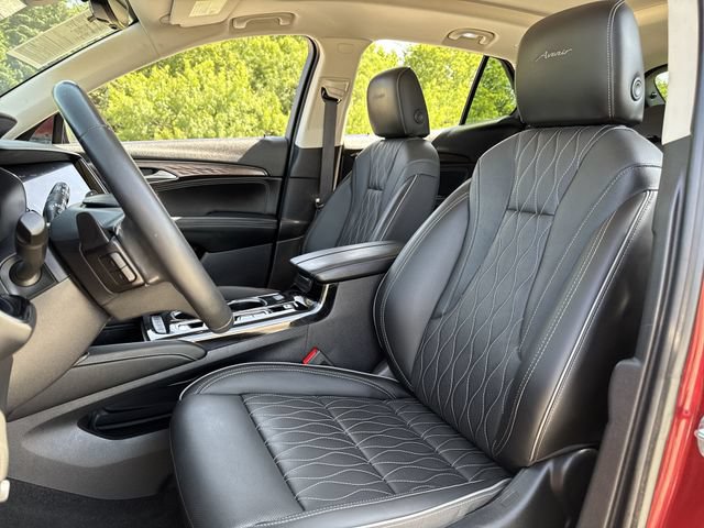 Used 2022 Buick Envision Avenir w/ Technology Package II FWD image 11