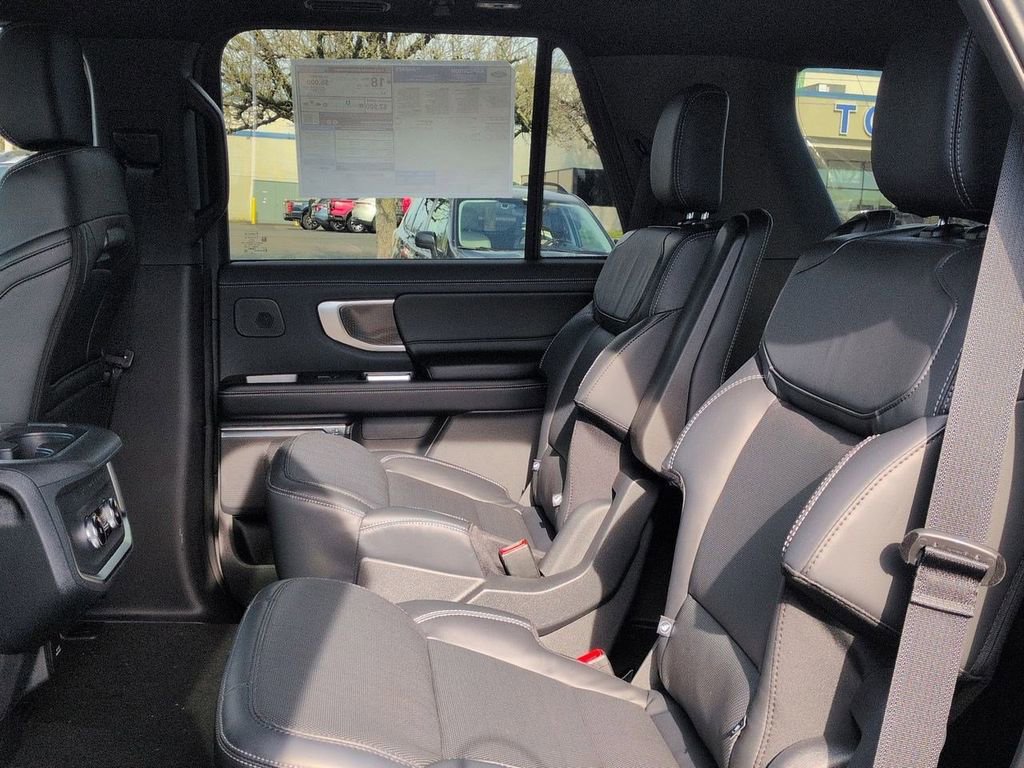 New 2025 Ford Expedition Platinum w/ Stealth Performance Package AWD/4WD image 26