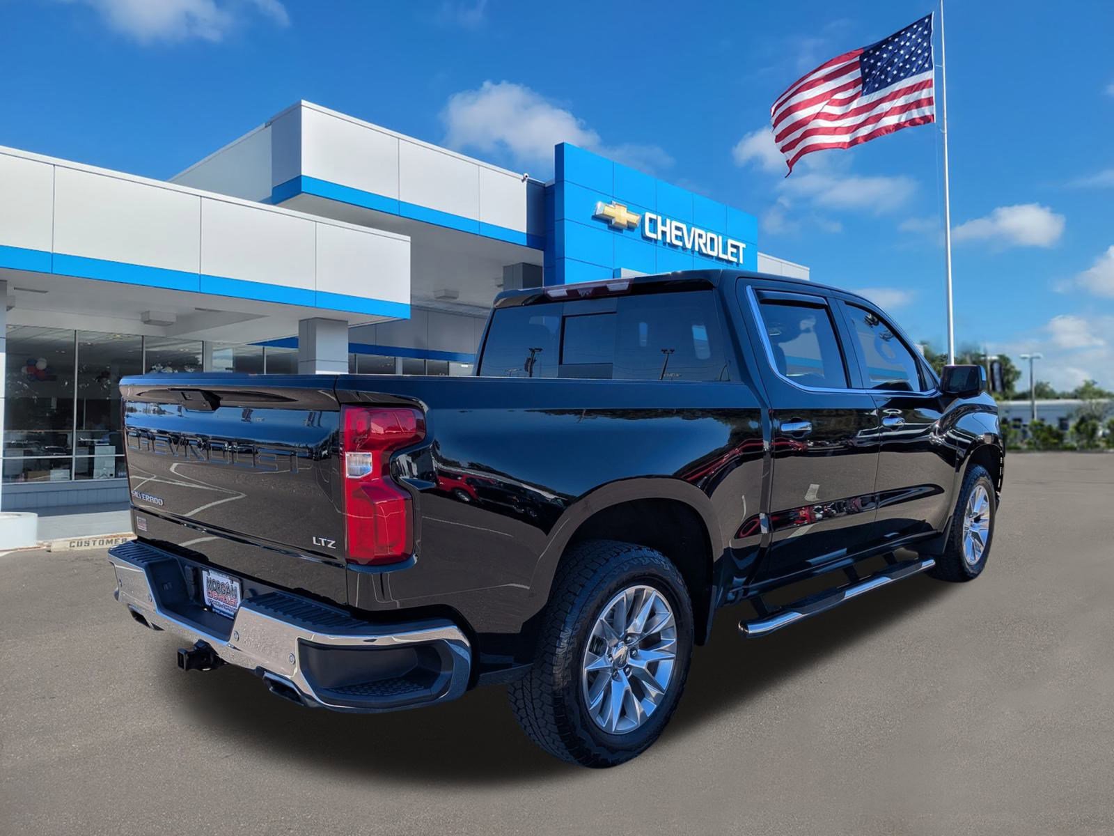 Used 2021 Chevrolet Silverado 1500 LTZ w/ LTZ Premium Package image 4