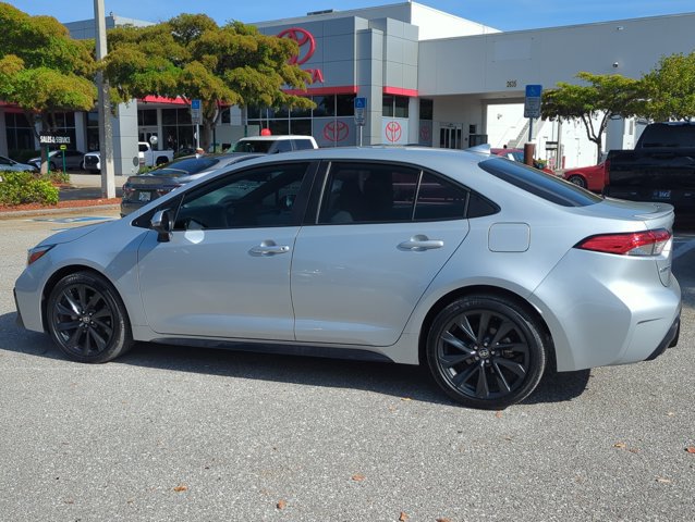 Used 2024 Toyota Corolla SE FWD image 8