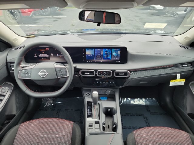 New 2027 Nissan Sentra SR w/ Floor Mat Package FWD image 9