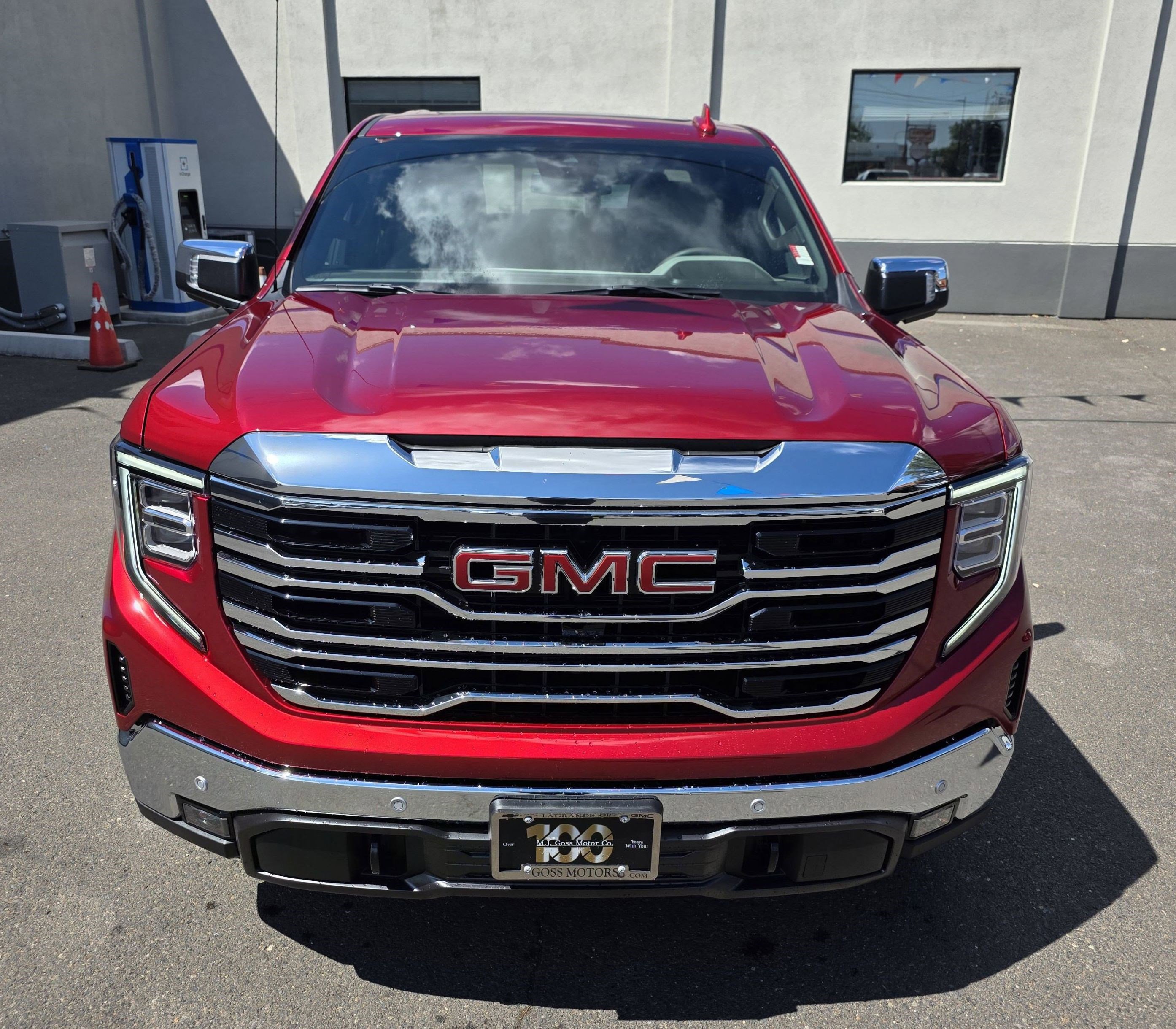 New 2026 GMC Sierra 1500 SLT w/ SLT Convenience Package image 3