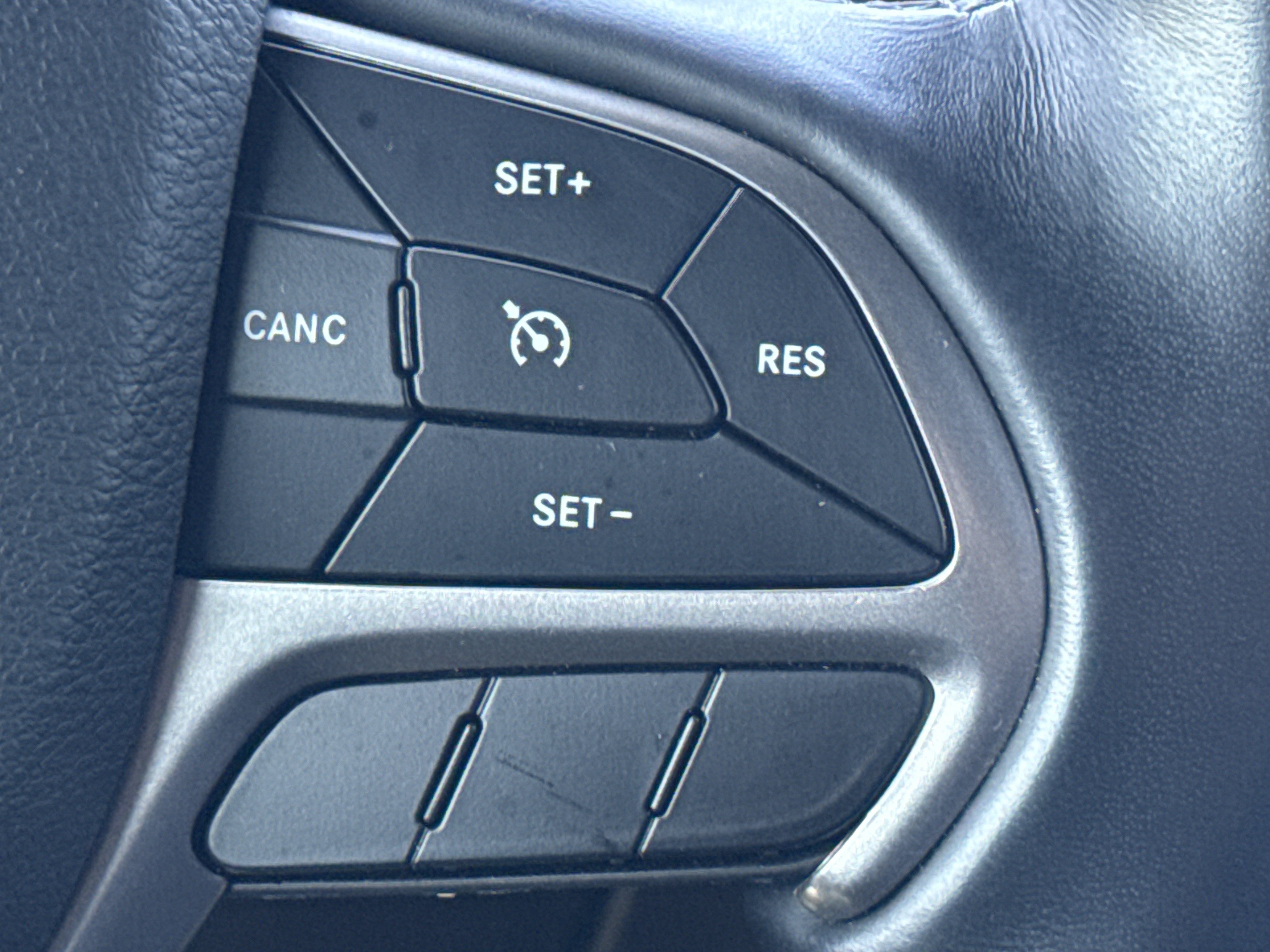 Used 2021 Jeep Grand Cherokee Laredo X AWD/4WD image 20