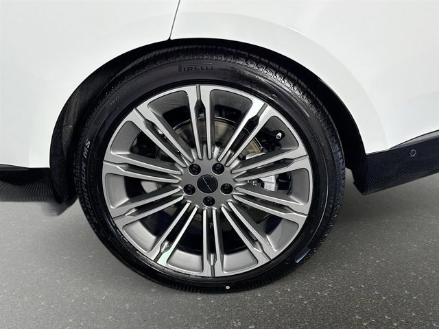 New 2026 Land Rover Range Rover SE image 33