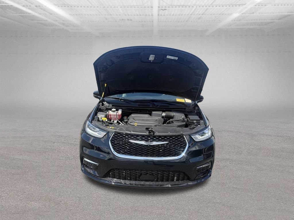 Used 2025 Chrysler Pacifica Select FWD image 61