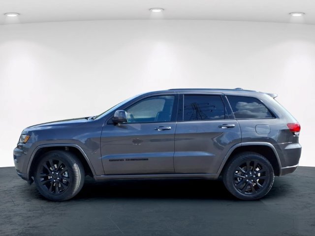 Used 2021 Jeep Grand Cherokee Laredo X AWD/4WD image 11