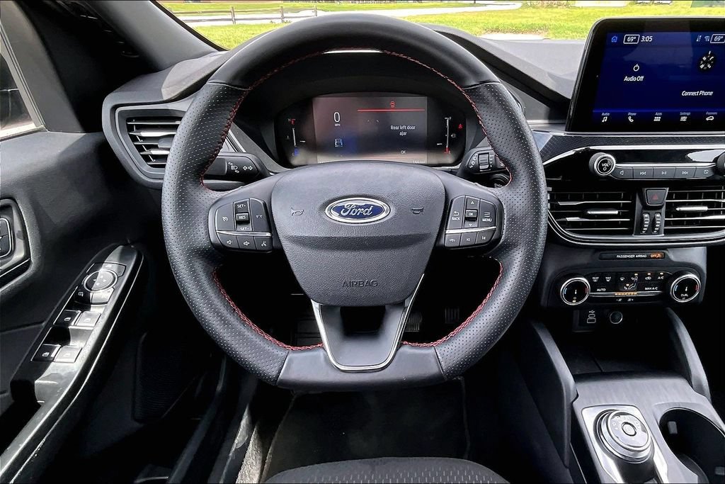 Used 2025 Ford Escape ST-Line AWD/4WD image 5