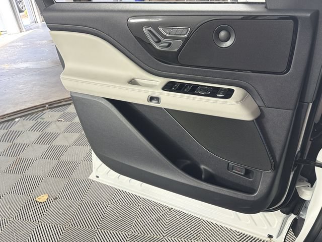 New 2026 Lincoln Aviator Reserve RWD image 14