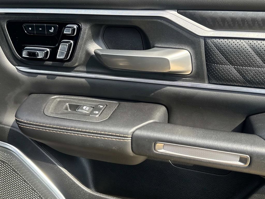 Used 2026 RAM 1500 Tungsten AWD/4WD image 19