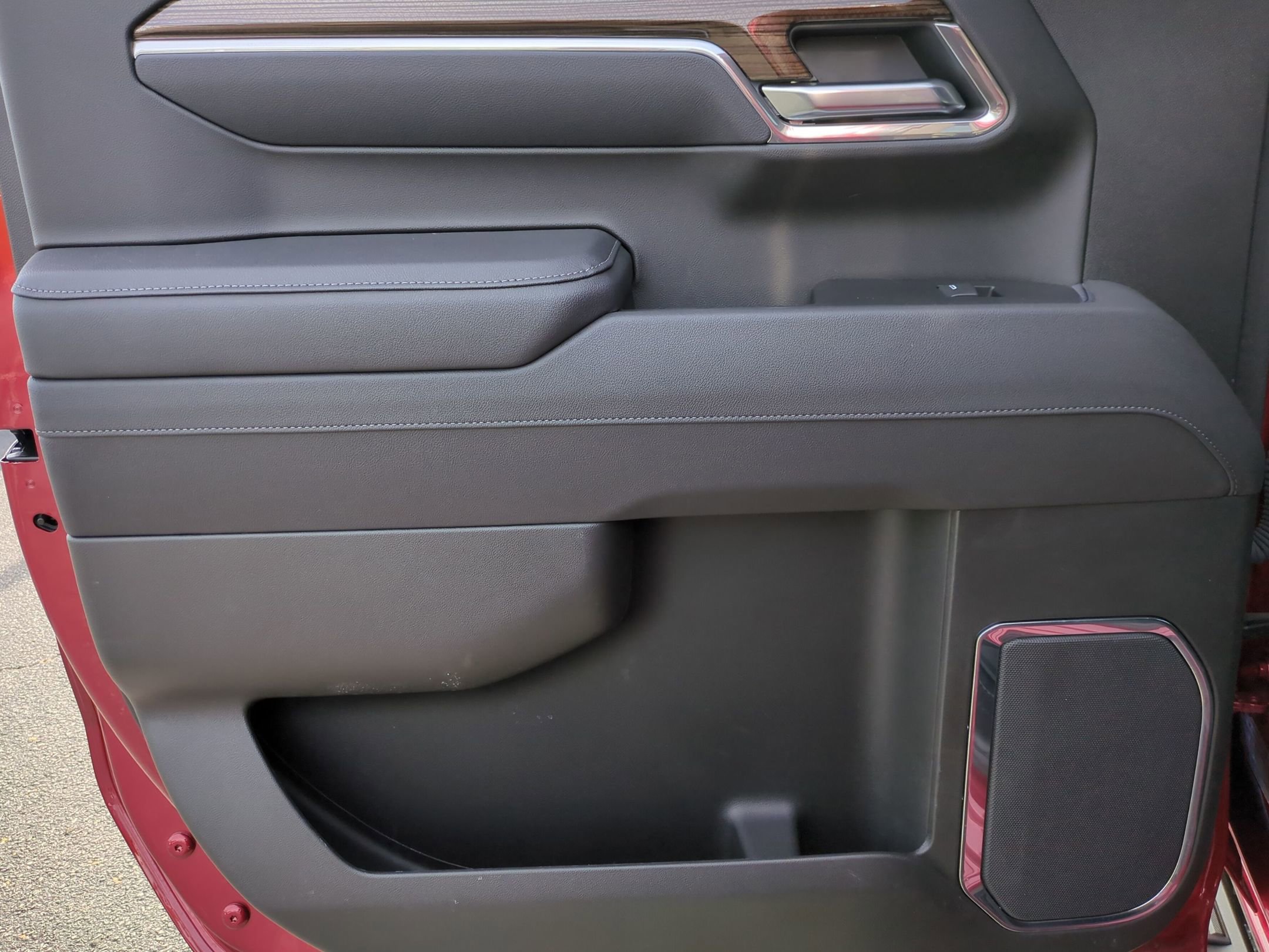 Certified 2025 Chevrolet Silverado 1500 LT Trail Boss w/ Convenience Package II image 33