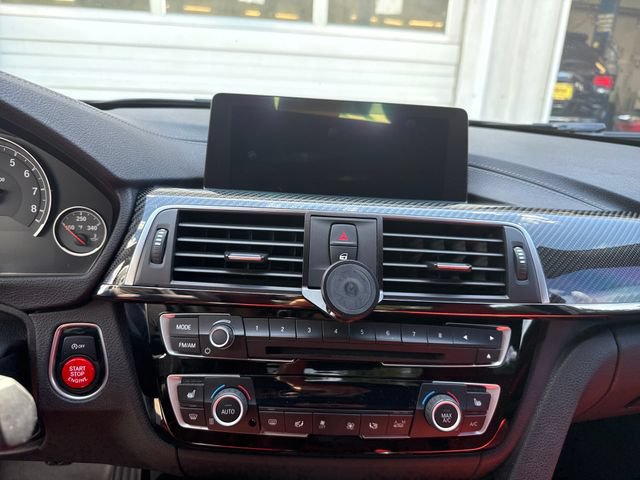 Used 2018 BMW M3 RWD image 20